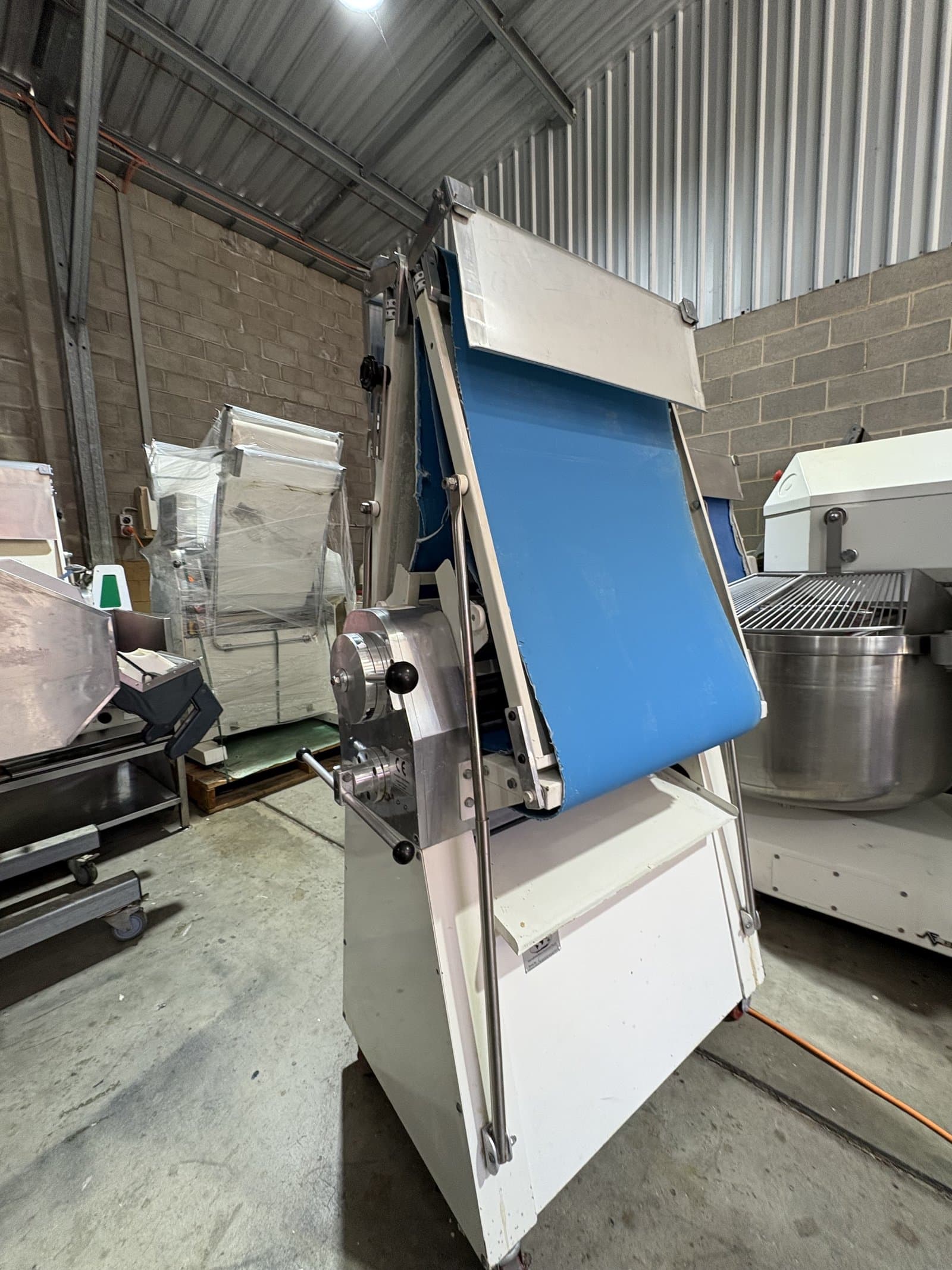 IBE 650F Floor model sheeter